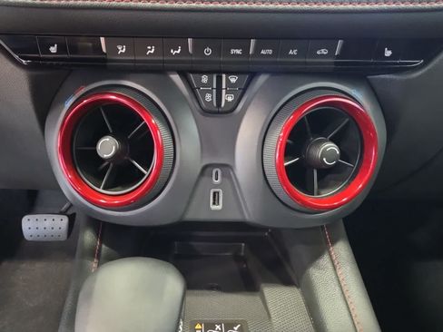 Used 2025 Chevrolet Blazer RS FWD image 25