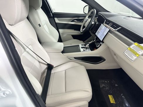 Used 2026 Jaguar F-PACE R-Dynamic S AWD/4WD image 18