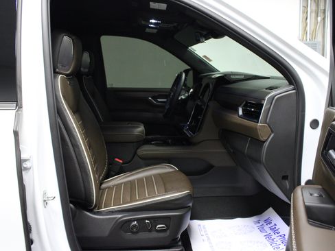 Used 2026 GMC Yukon XL Denali Ultimate AWD/4WD image 18