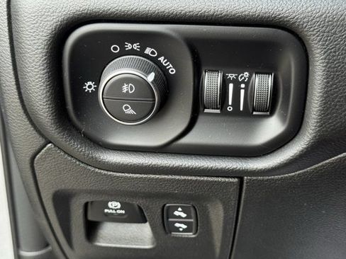 Used 2025 RAM 1500 Big Horn AWD/4WD image 25