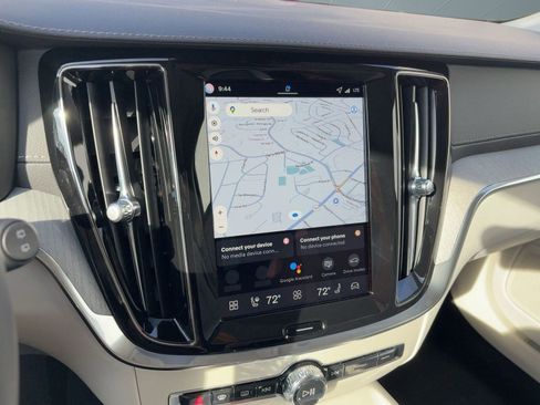 New 2026 Volvo V60 B5 Cross Country Ultra w/ Climate Package image 23