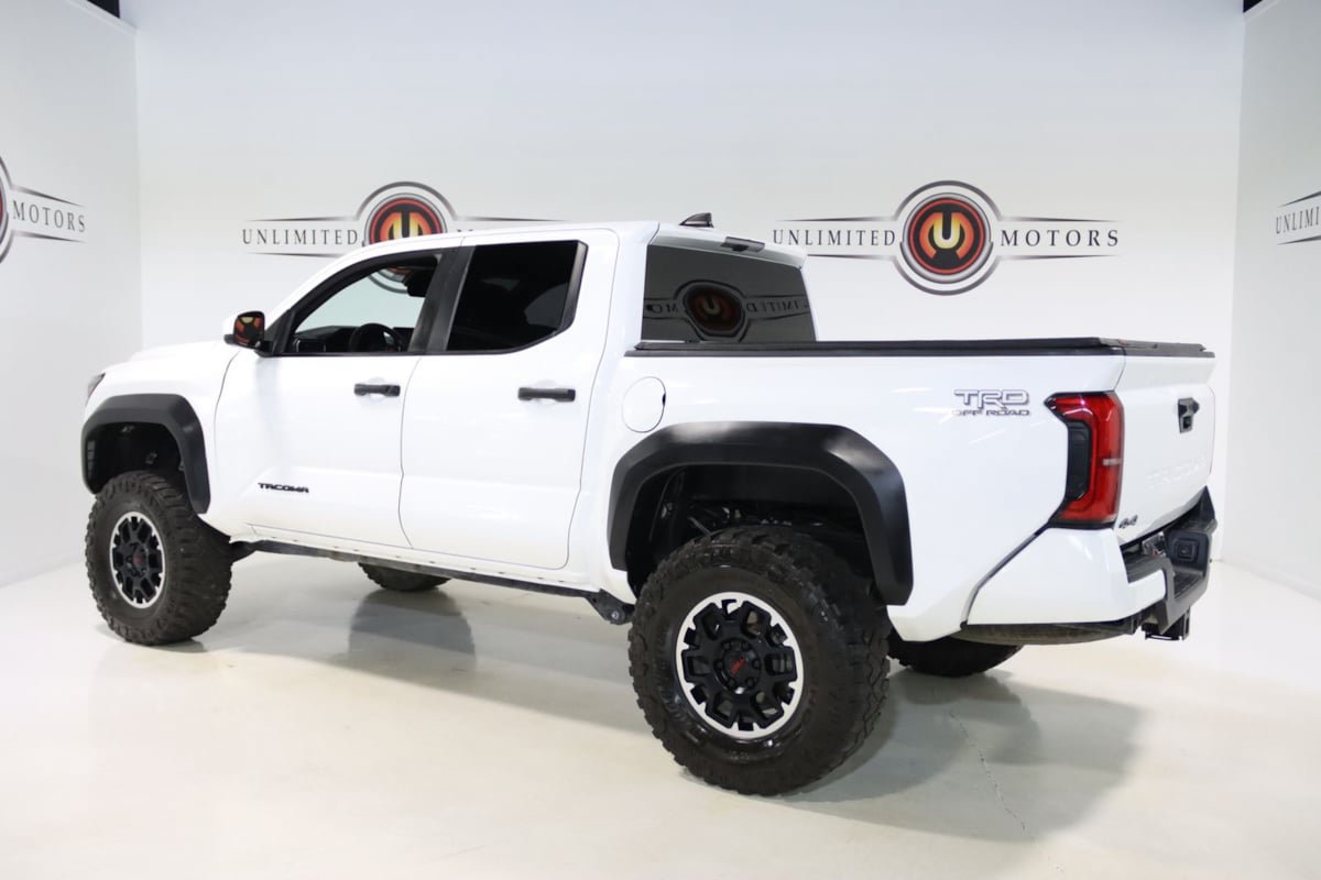 Used 2024 Toyota Tacoma TRD Off-Road AWD/4WD image 3