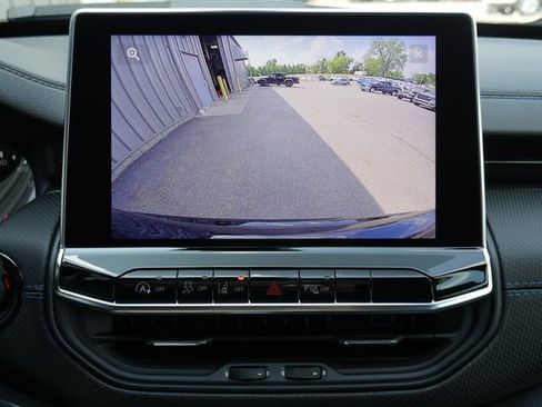 Used 2025 Jeep Compass Limited w/ Sun & Sound Group AWD/4WD image 6