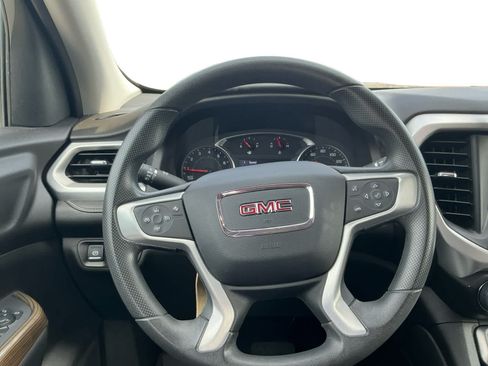 Used 2023 GMC Acadia SLE w/ Driver Convenience Package FWD image 12