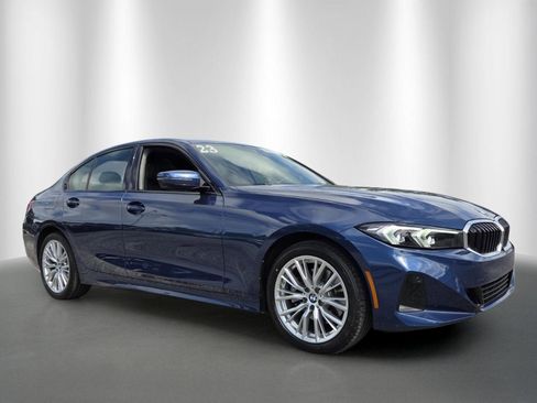 Used 2023 BMW 330i Sedan w/ Premium Package image 2