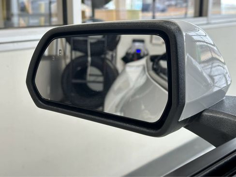 Used 2025 Ford Mustang Premium RWD image 21