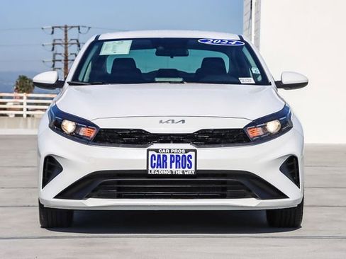 Used 2024 Kia Forte LXS image 4