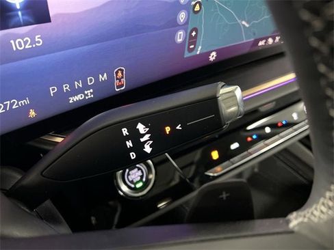 Used 2024 Buick Envision Avenir image 16