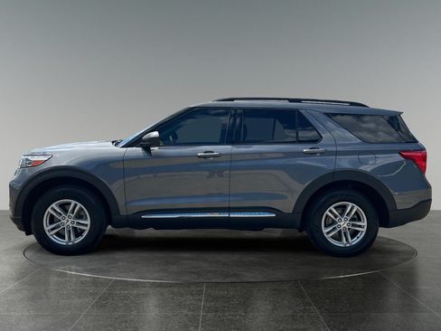 Used 2022 Ford Explorer XLT w/ Class IV Trailer Tow Package AWD/4WD image 5
