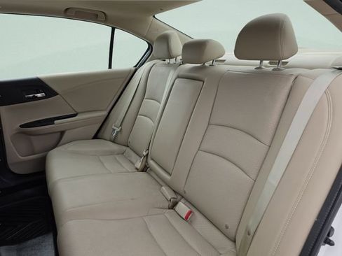 Used 2013 Honda Accord Touring image 19