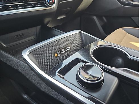 Used 2025 Chevrolet Equinox ACTIV w/ Safety and Technology Package image 20