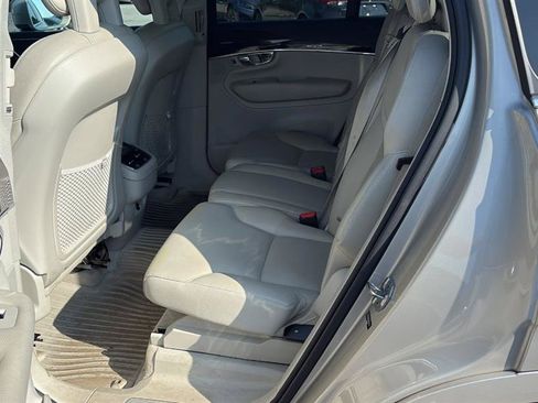 Used 2016 Volvo XC90 T6 Momentum w/ Momentum Plus Package AWD/4WD image 6