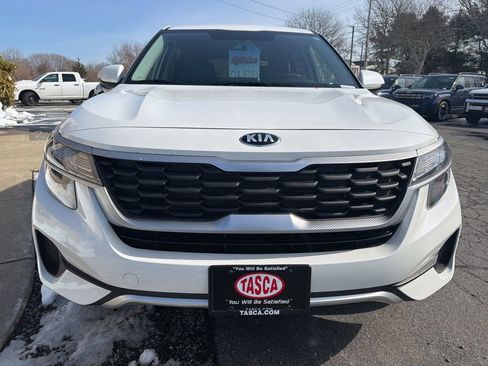 Used 2021 Kia Seltos LX image 2