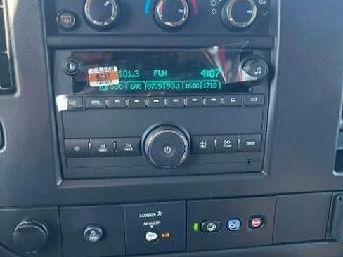 New 2025 Chevrolet Express 3500 LS w/ Chrome Appearance Package image 14