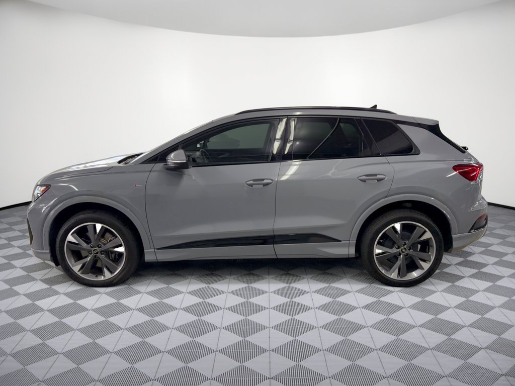 Used 2023 Audi Q4 e-tron Premium Plus w/ Premium Plus AWD/4WD image 2