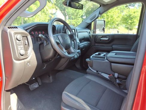 Certified 2025 Chevrolet Silverado 2500 Custom w/ Custom Value Package AWD/4WD image 23