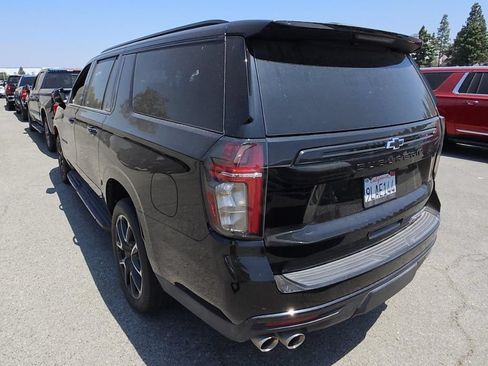 Used 2023 Chevrolet Suburban RST w/ Sport Performance Package AWD/4WD image 7