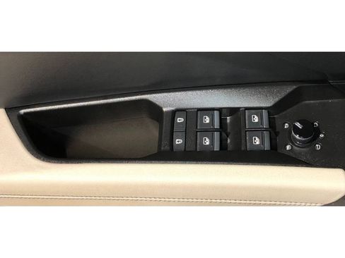 Used 2024 Audi Q4 e-tron Premium Plus w/ Premium Plus image 33