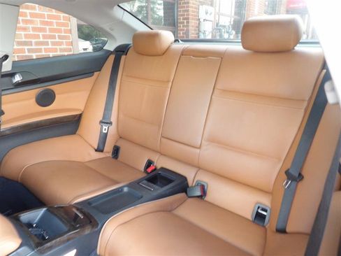 Used 2013 BMW 328i xDrive Coupe AWD/4WD image 9