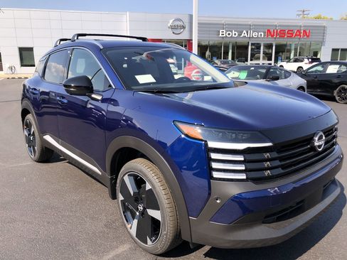 New 2026 Nissan Kicks SR w/ Cold Weather Package image 15