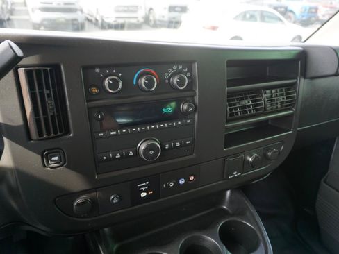 Used 2021 Chevrolet Express 2500 w/ Enhanced Convenience Package RWD image 16