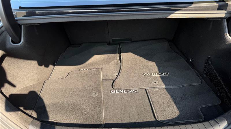 Used 2019 Genesis G70 2.0T Advanced w/ Elite Package RWD image 8