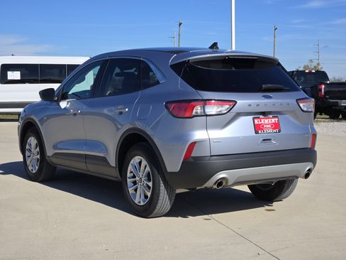 Used 2022 Ford Escape SE w/ Cold Weather Package image 5