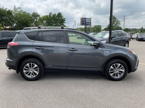Used 2018 Toyota RAV4 XLE w/ Convenience Package AWD/4WD image 9