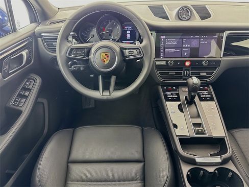 New 2026 Porsche Macan image 25