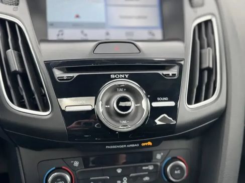 Used 2017 Ford Focus ST w/ Equipment Group 402A FWD image 19