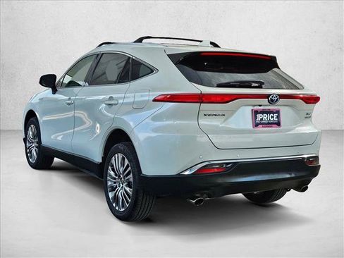 Used 2021 Toyota Venza XLE w/ Softex Package AWD/4WD image 8