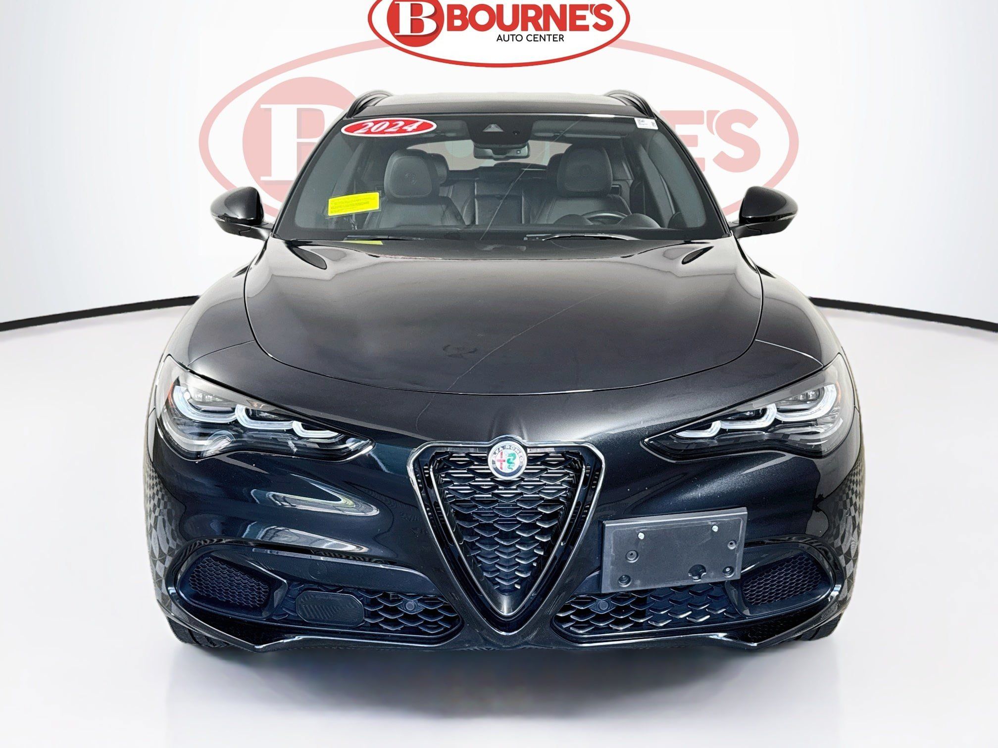 Used 2024 Alfa Romeo Stelvio Veloce AWD/4WD image 6