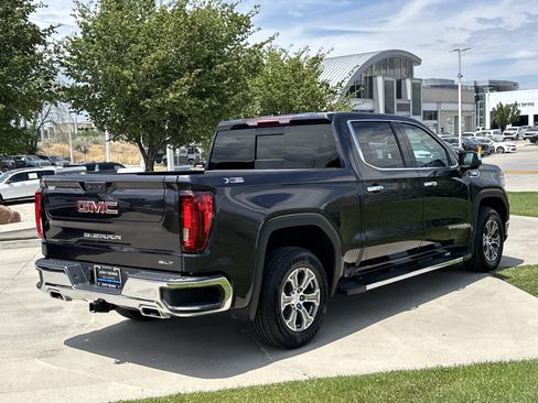 Used 2023 GMC Sierra 1500 SLT w/ SLT Convenience Package AWD/4WD image 11
