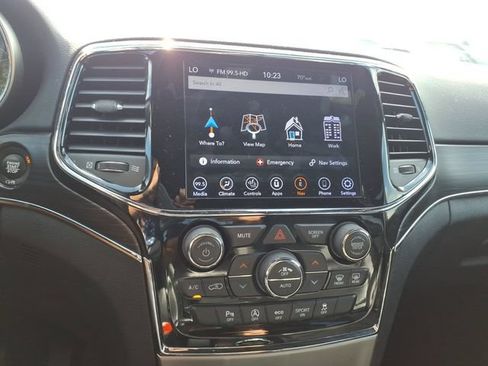 Used 2020 Jeep Grand Cherokee Limited w/ Premium Lighting Group AWD/4WD image 14