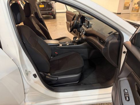 Used 2025 Nissan Sentra S FWD image 35