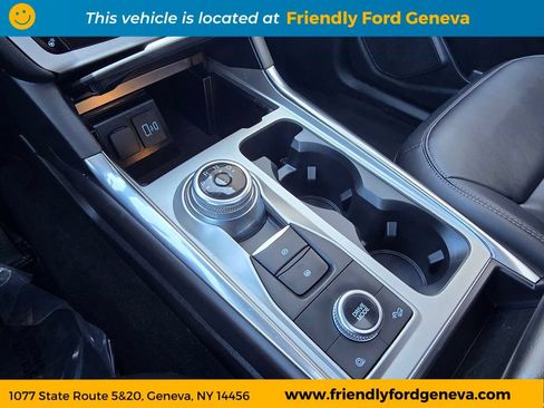 Used 2022 Ford Explorer XLT w/ Equipment Group 202A AWD/4WD image 24