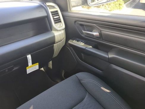 New 2026 RAM 1500 Express AWD/4WD image 18