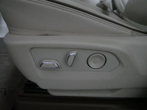 Used 2022 GMC Yukon XL Denali image 19