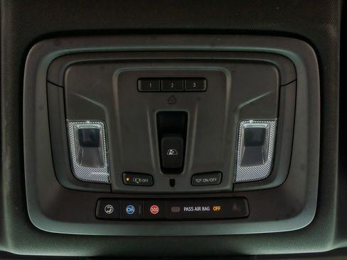 Used 2024 Chevrolet Silverado 3500 High Country w/ Technology Package image 29