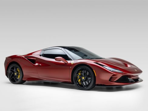 Certified 2022 Ferrari F8 Tributo RWD image 12