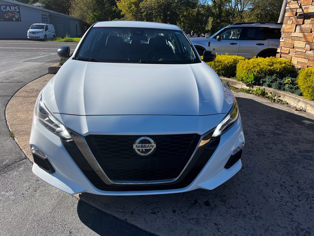 Used 2022 Nissan Altima 2.5 SR FWD image 2