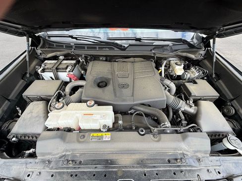Used 2024 Toyota Tundra SR5 w/ SR5 Premium Package AWD/4WD image 31