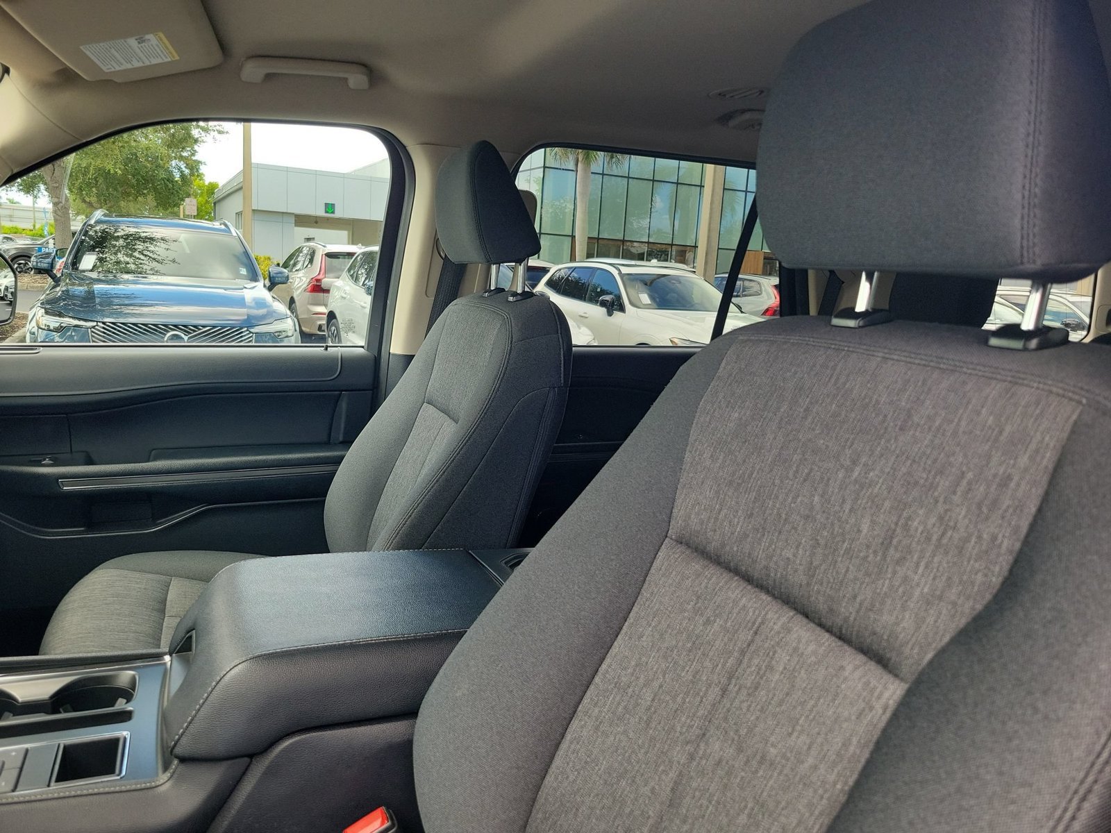 Used 2024 Ford Expedition XLT RWD image 17