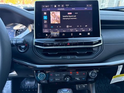 New 2026 Jeep Compass Latitude w/ Quick Order Package 29K image 8