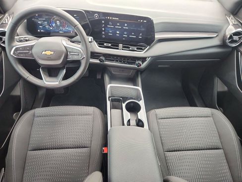 Used 2025 Chevrolet Equinox LT FWD image 20
