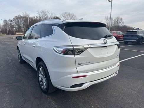 Used 2023 Buick Enclave Avenir image 5