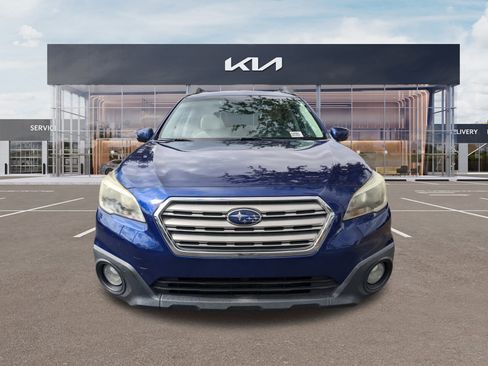 Used 2017 Subaru Outback 2.5i Premium image 7