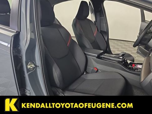Certified 2025 Toyota Prius Plug-In Hybrid FWD image 27
