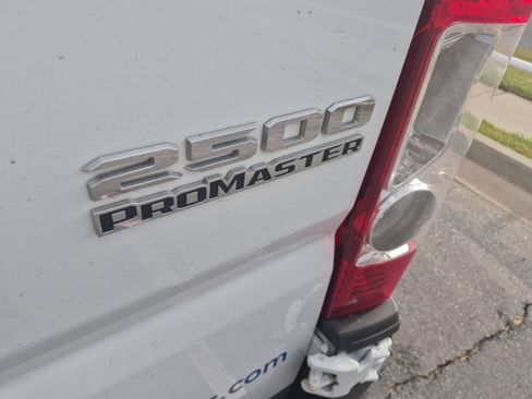 Used 2024 RAM ProMaster 2500 w/ Convenience Group FWD image 17
