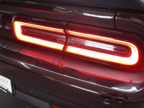 Used 2018 Dodge Challenger GT w/ Driver Convenience Group AWD/4WD image 32
